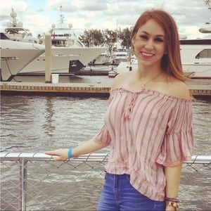 American Eagle Off-Shoulder Top